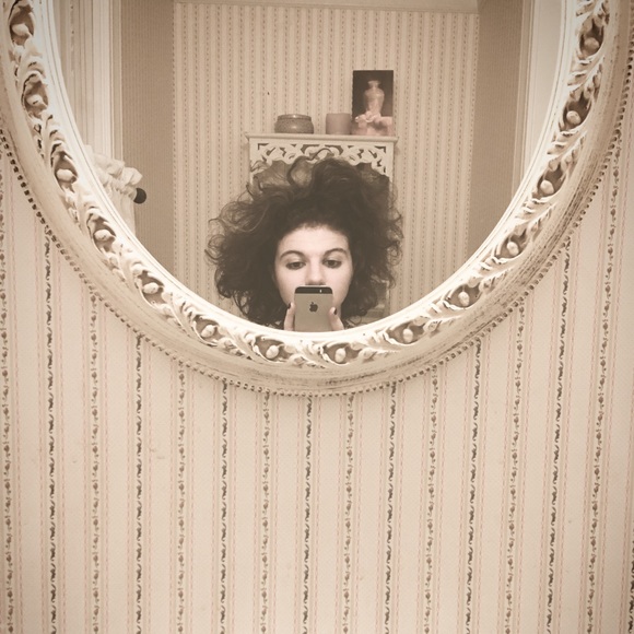 Meet your Posher, Kori - Picture 1 of 1